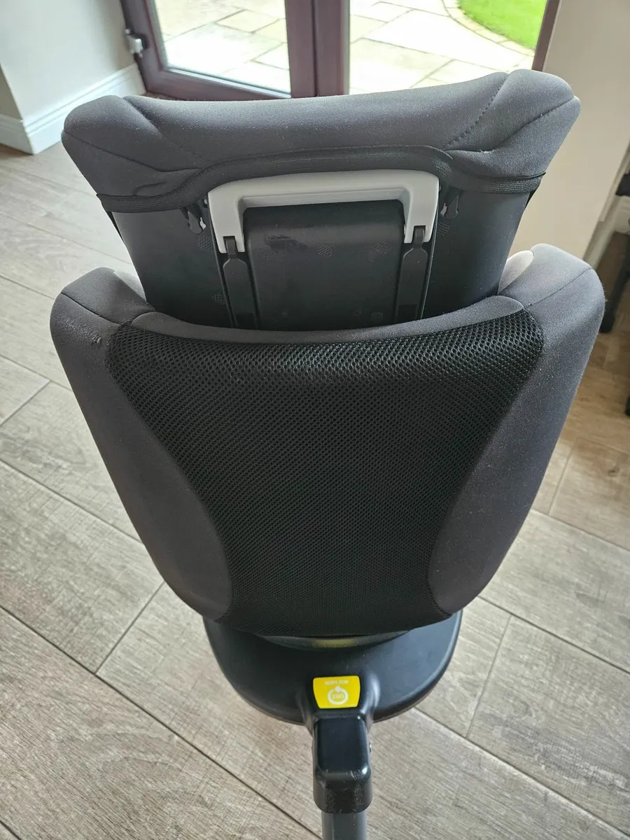Car Seat - Joie 360° rotation - Image 4