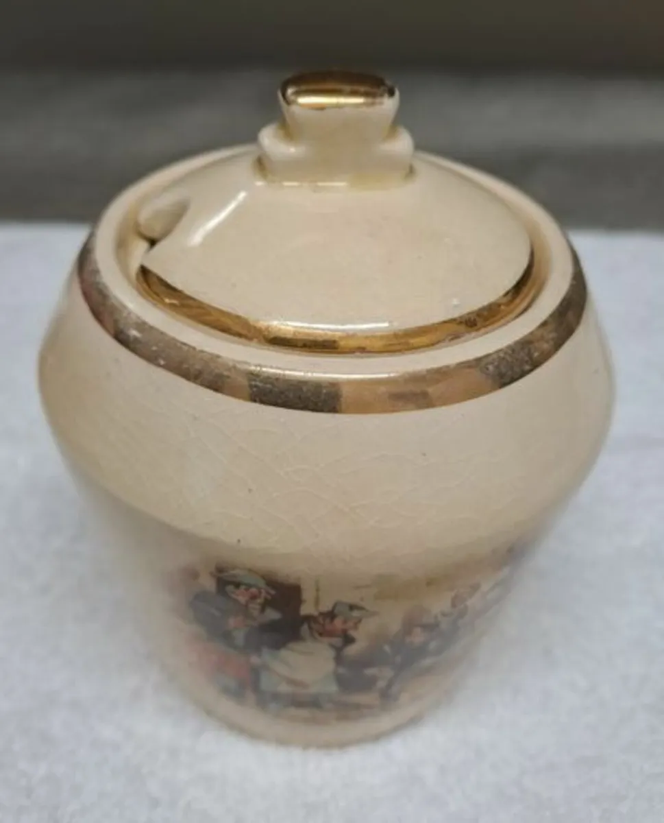 Arthur Wood jam pot 1950s Dickens - Image 3