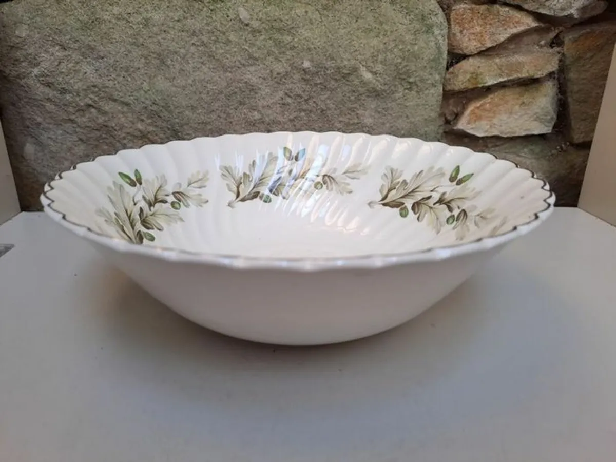 Snowhite Regency serving bowl - Image 1