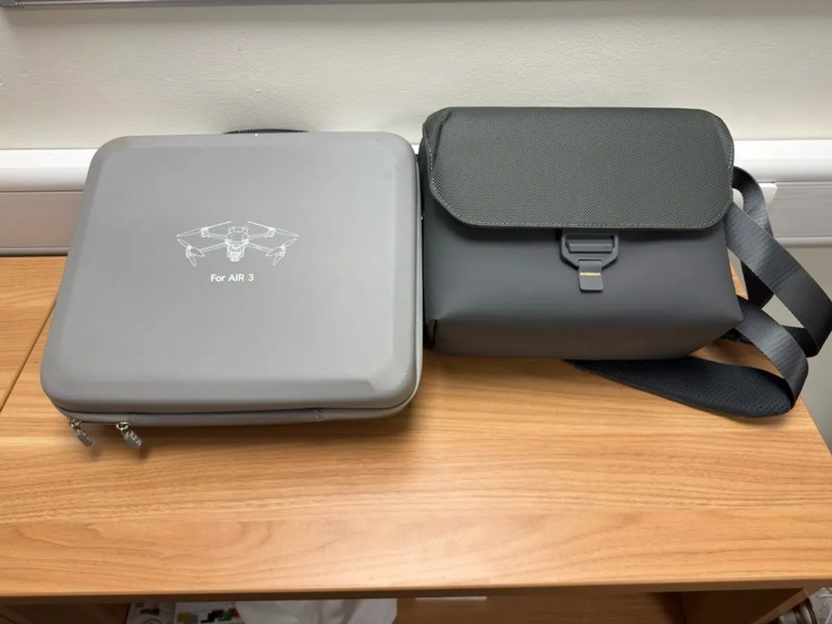 DJI Air 3s fly more combo excellent condition - Image 3