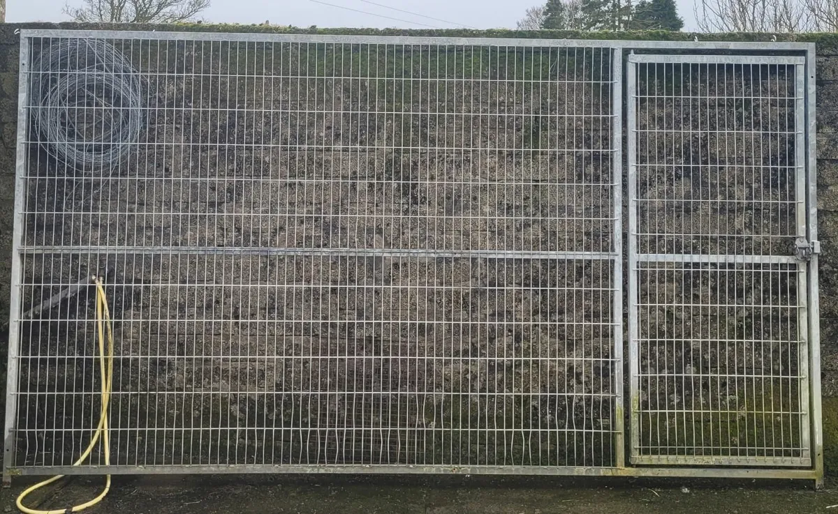 Puppy/small dog run - Image 2