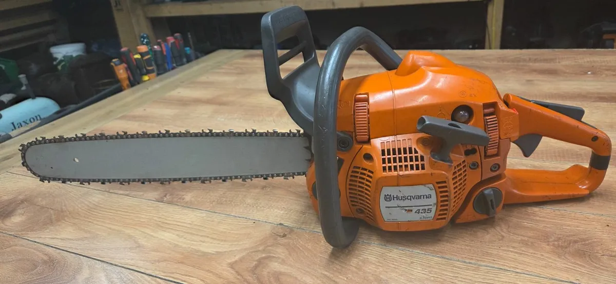 Job lot chainsaw - Image 4