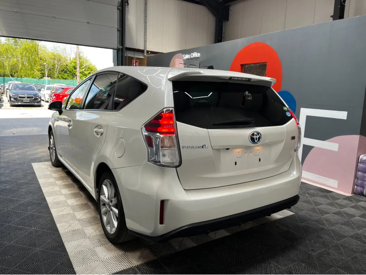 Toyota Prius 1.8 PETROL HYBRID / 62k KMs / CRUISE - Image 4