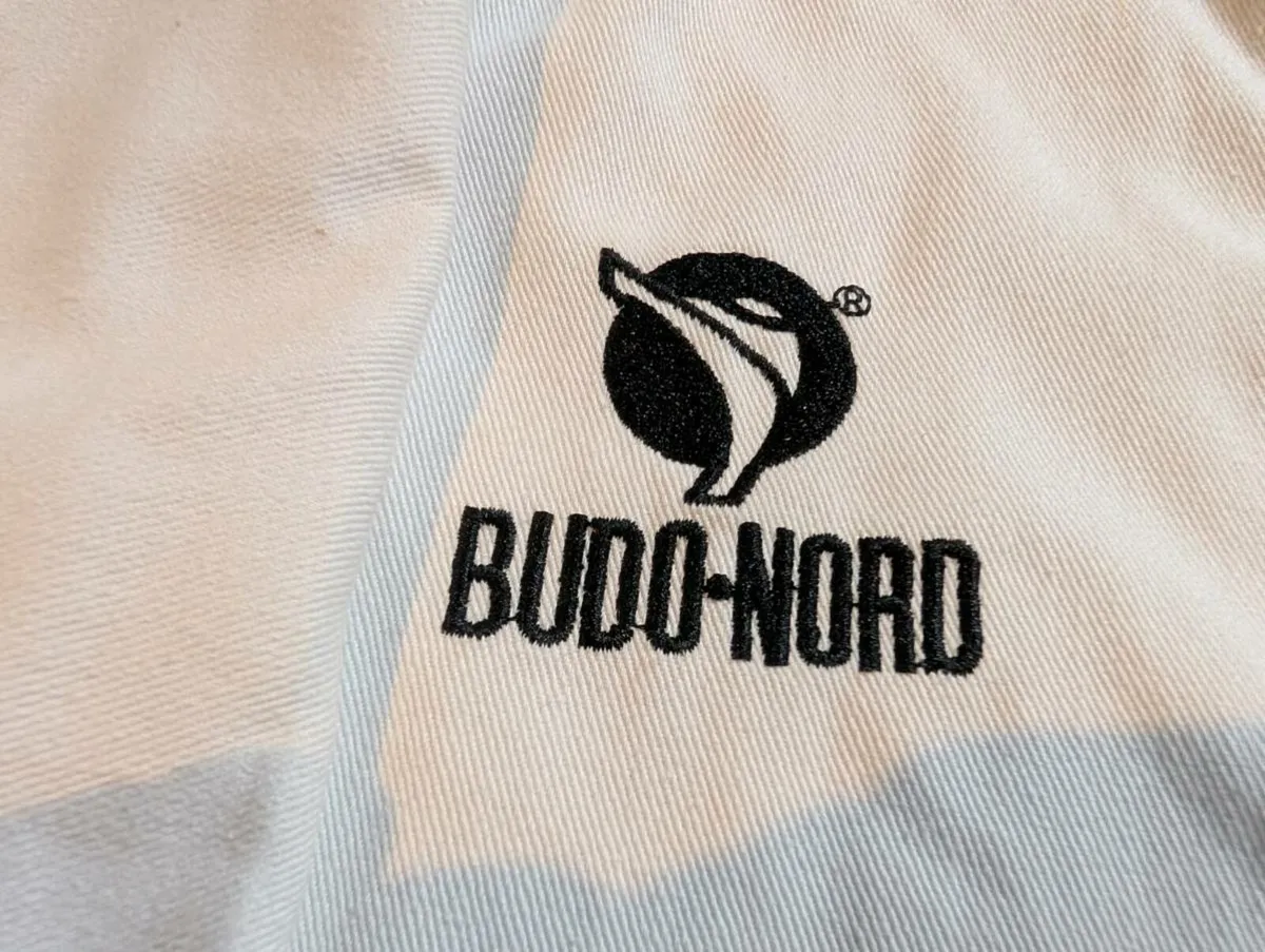 Karate suit and 4 belts - Image 3