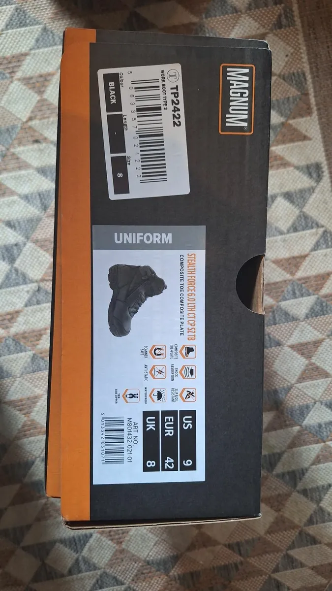 Stealth Force Boots Size 8 UK - Image 1