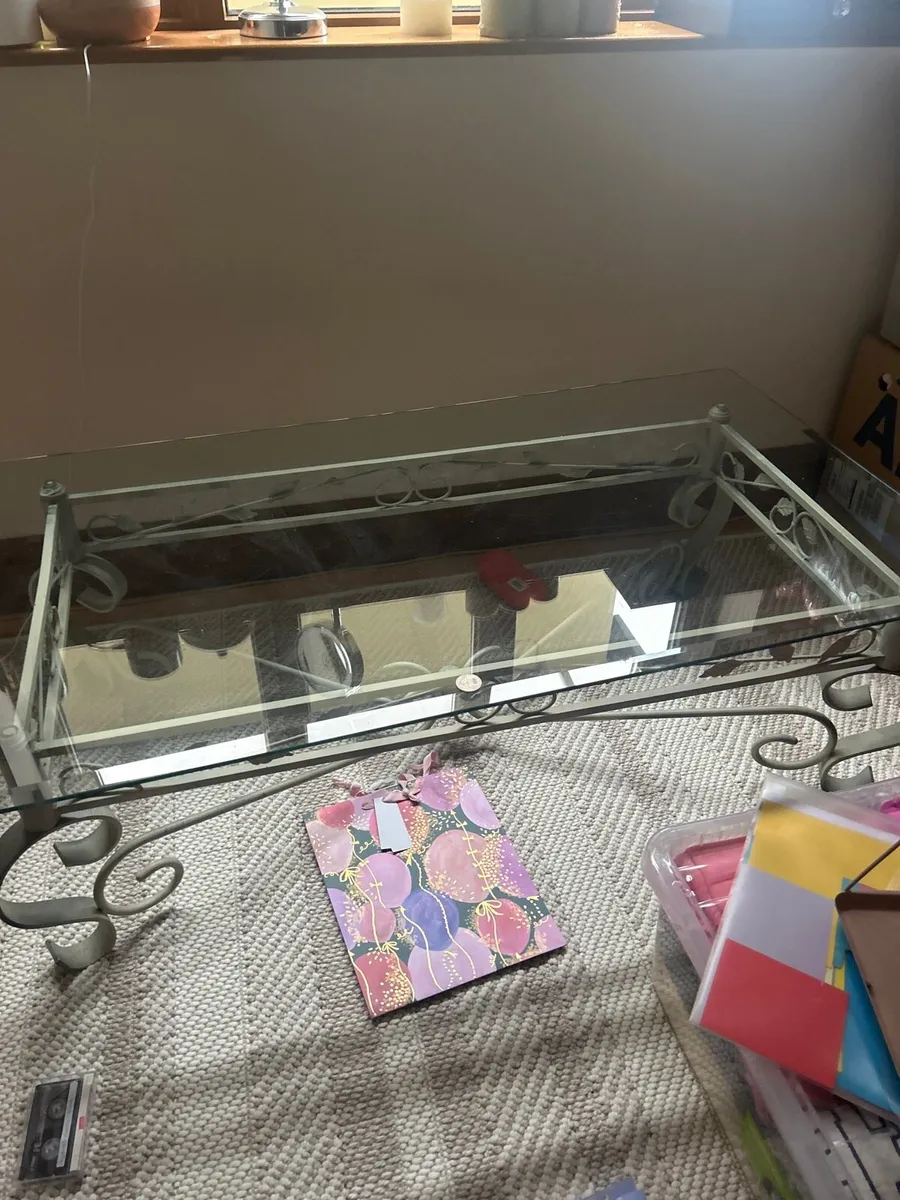 Glass coffey table - Image 2