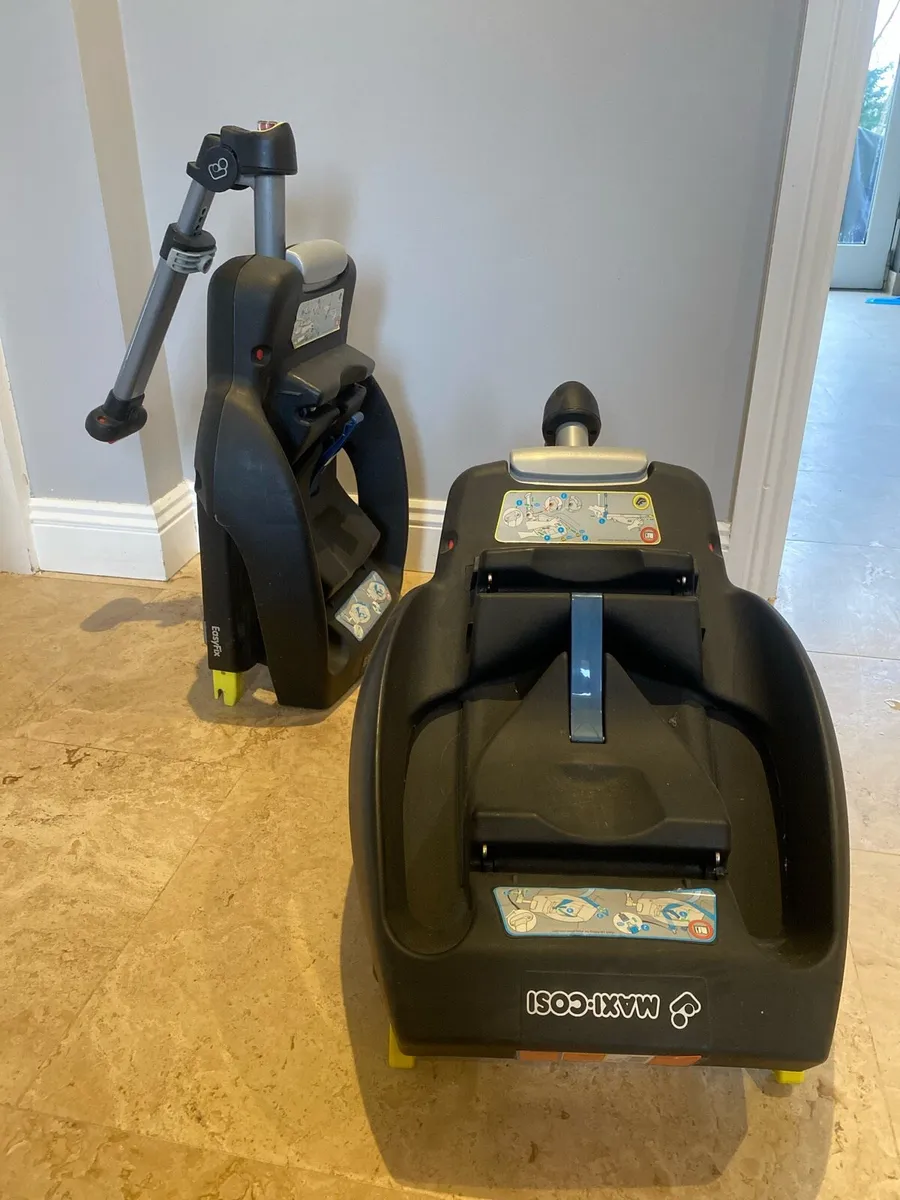 ISO-fix base maxi cosi X2 - Image 1