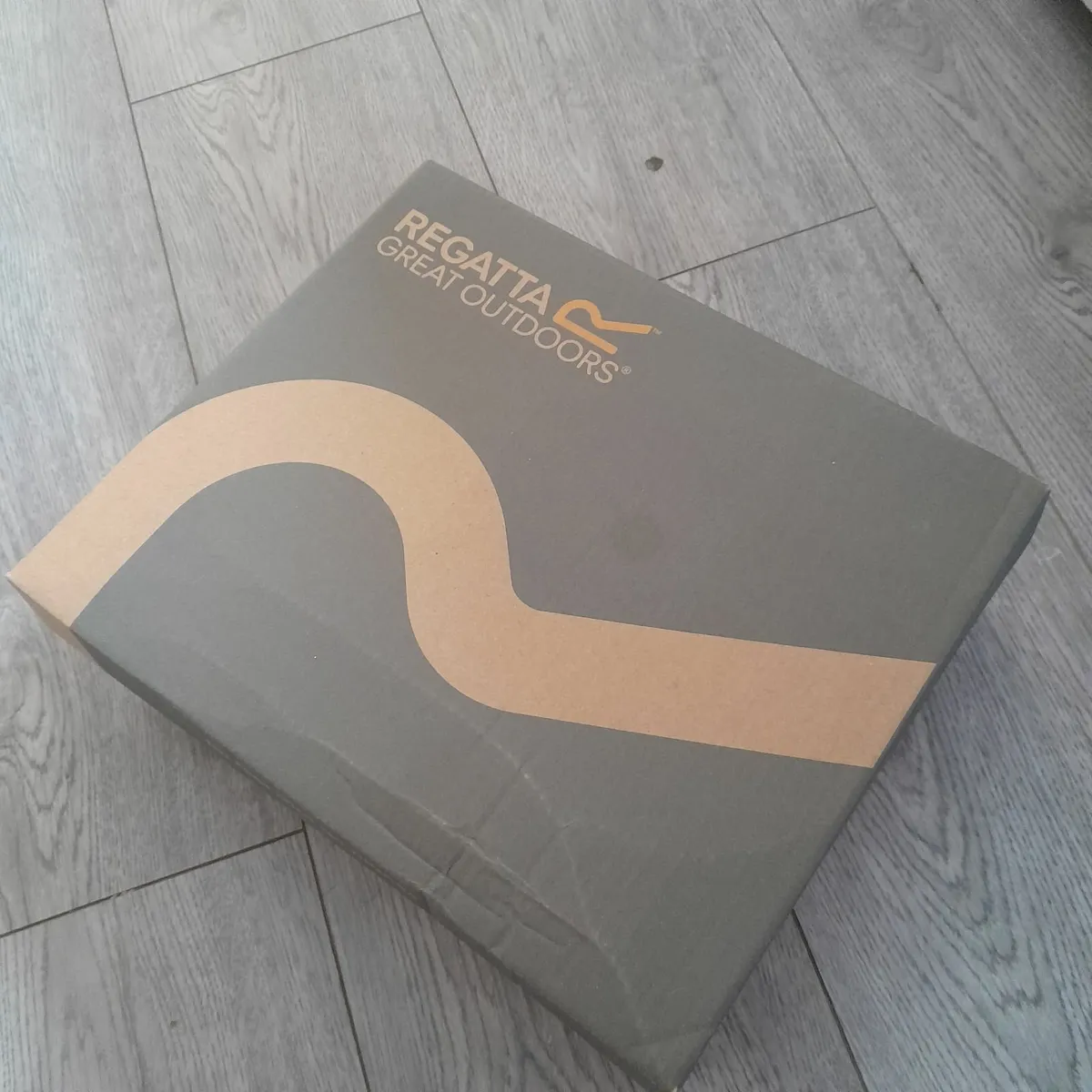 Hiking shoes - Image 1