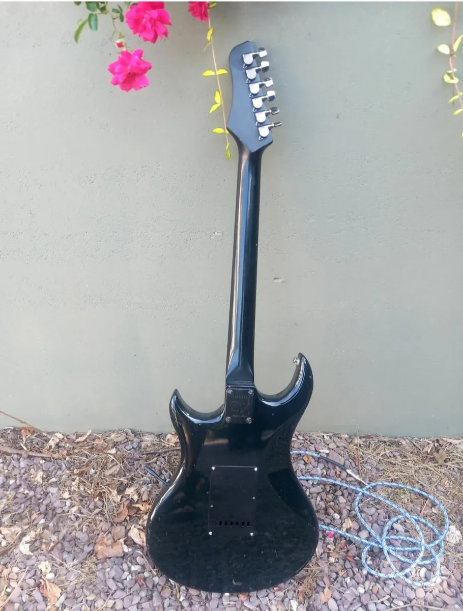 VANTAGE ELECTRIC GUITAR - Image 2