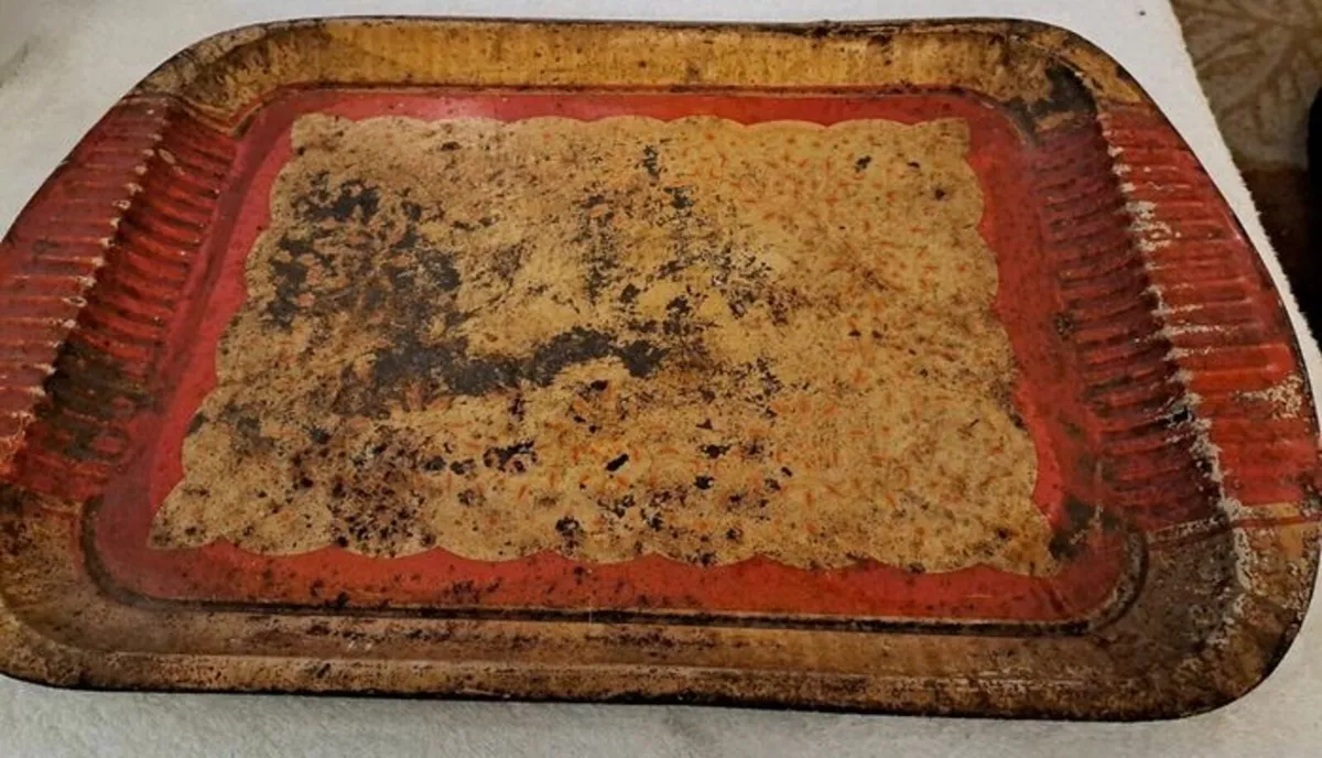 Vintage tin tray - Image 1