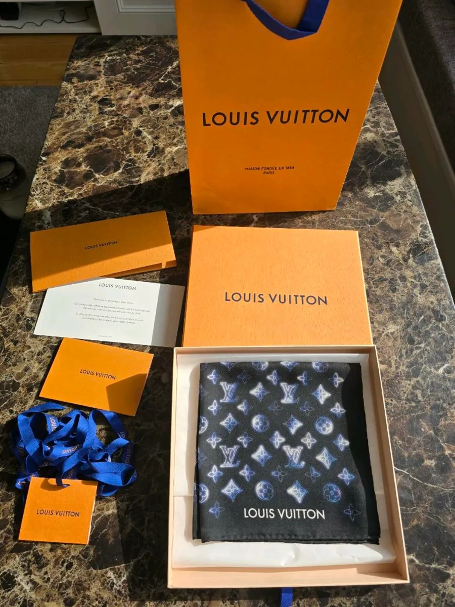 Louis Vuitton Flight Mode Bandana 45cm - Image 2