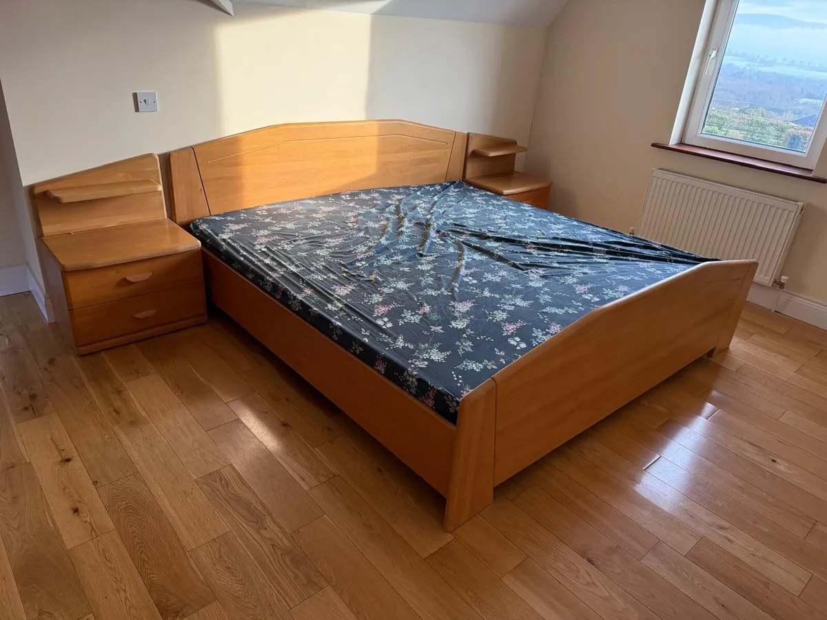 Bed frame and two lockers - Image 1