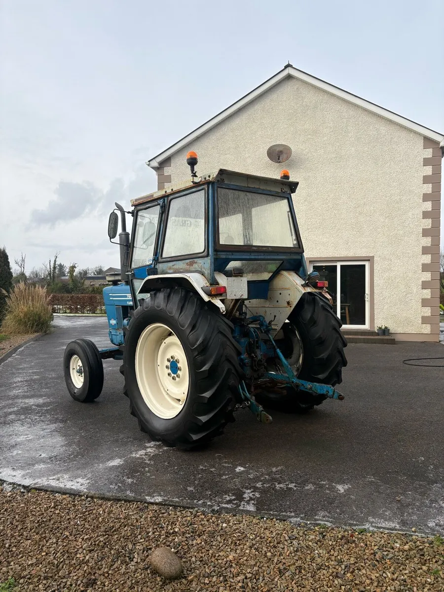 Ford 7600 - Image 3