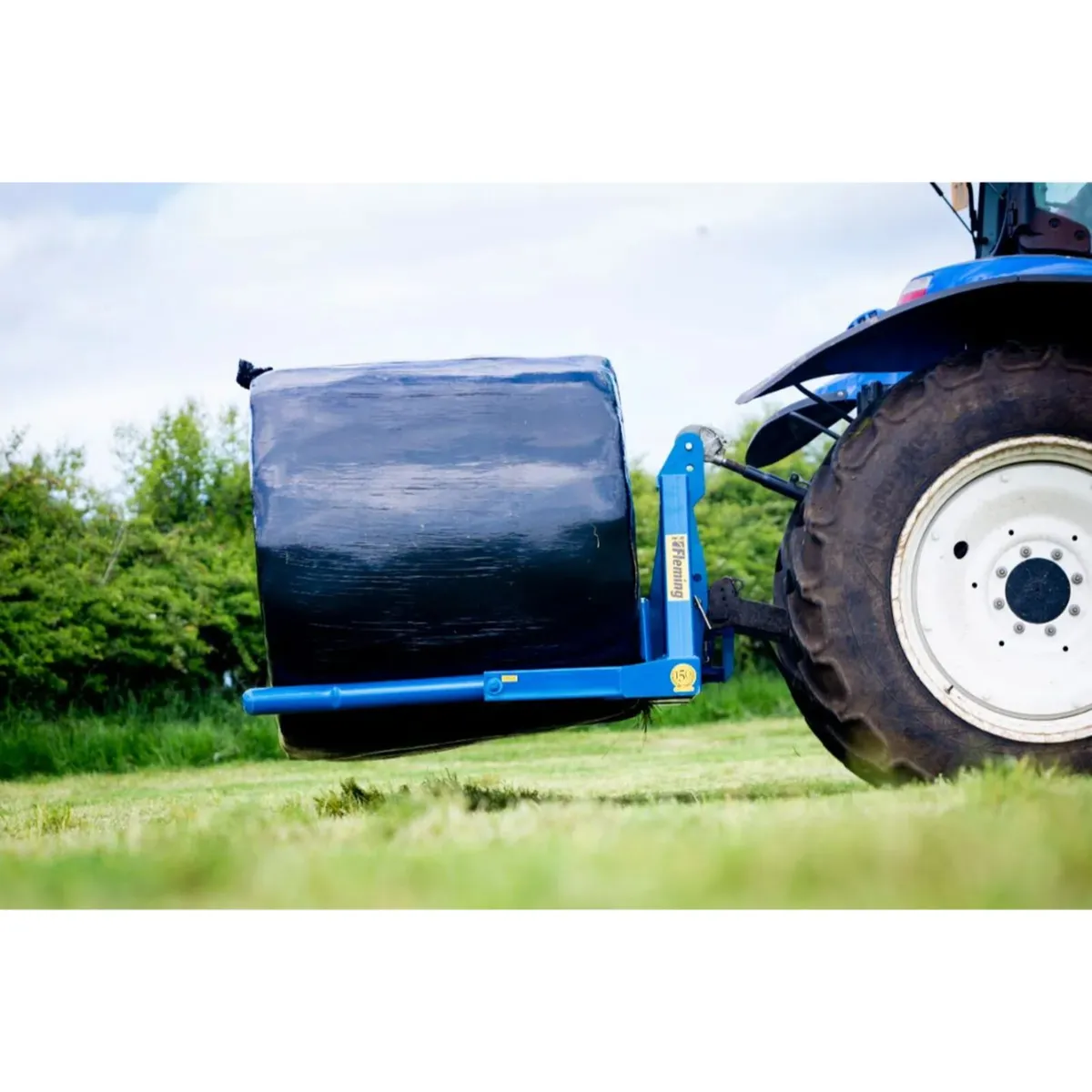 New Fleming Manual Single Bale Lifter - Image 2