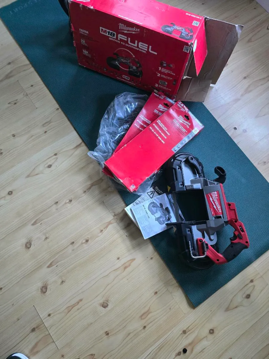 Milwaukee m18 Bandsaw - Image 4