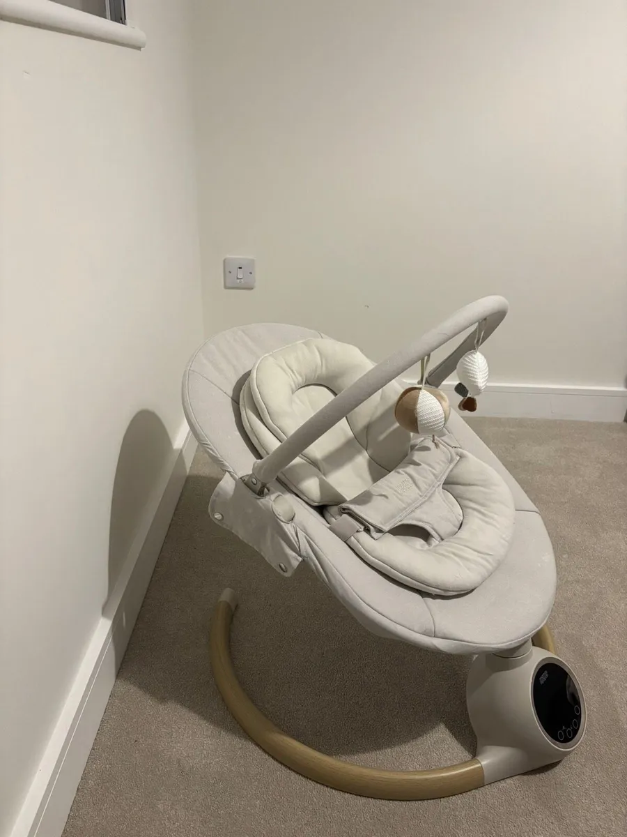 Mamas and papa’s swing chair - Image 4