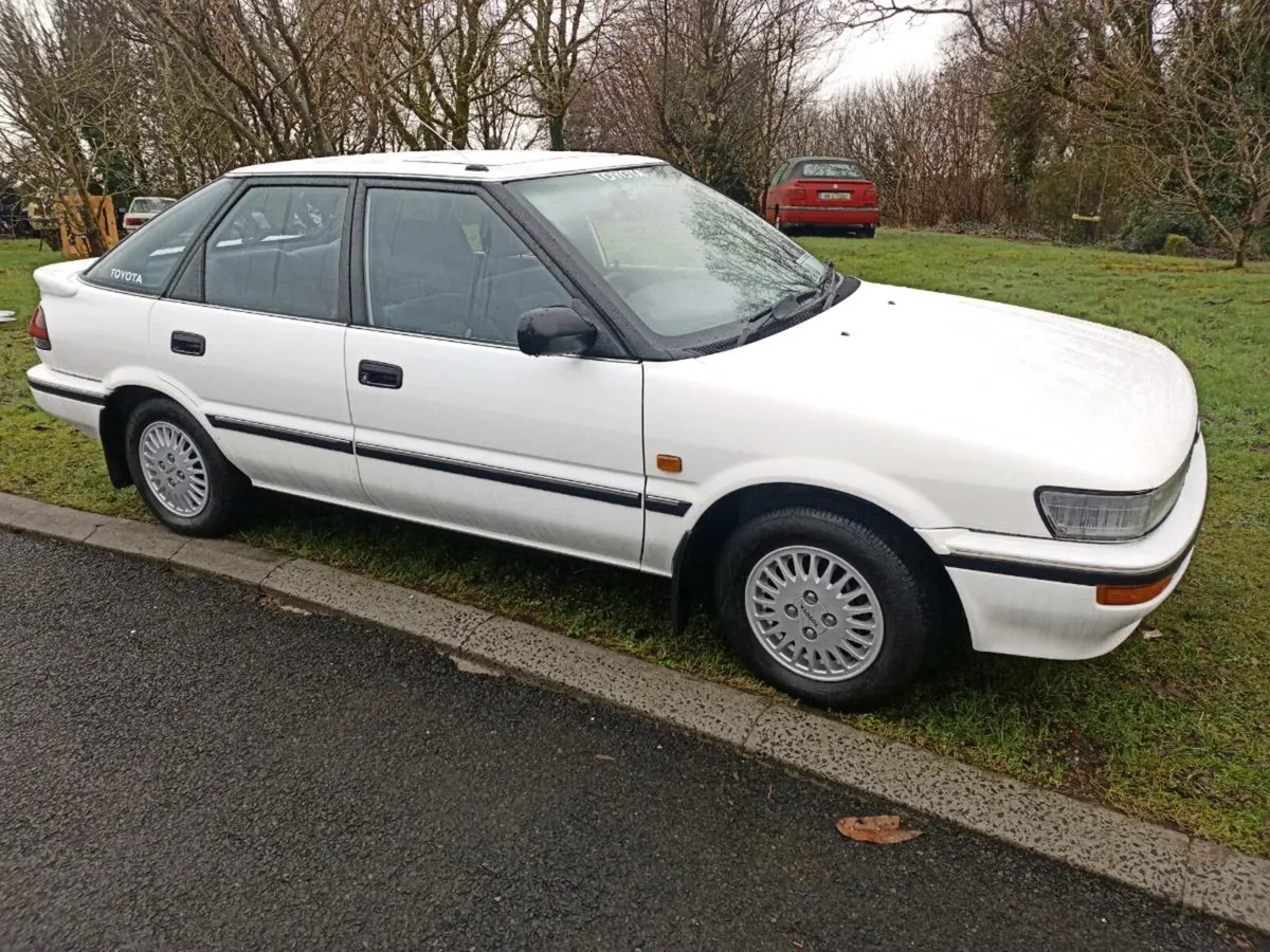 .  Toyota sprinter executive auto - Image 1