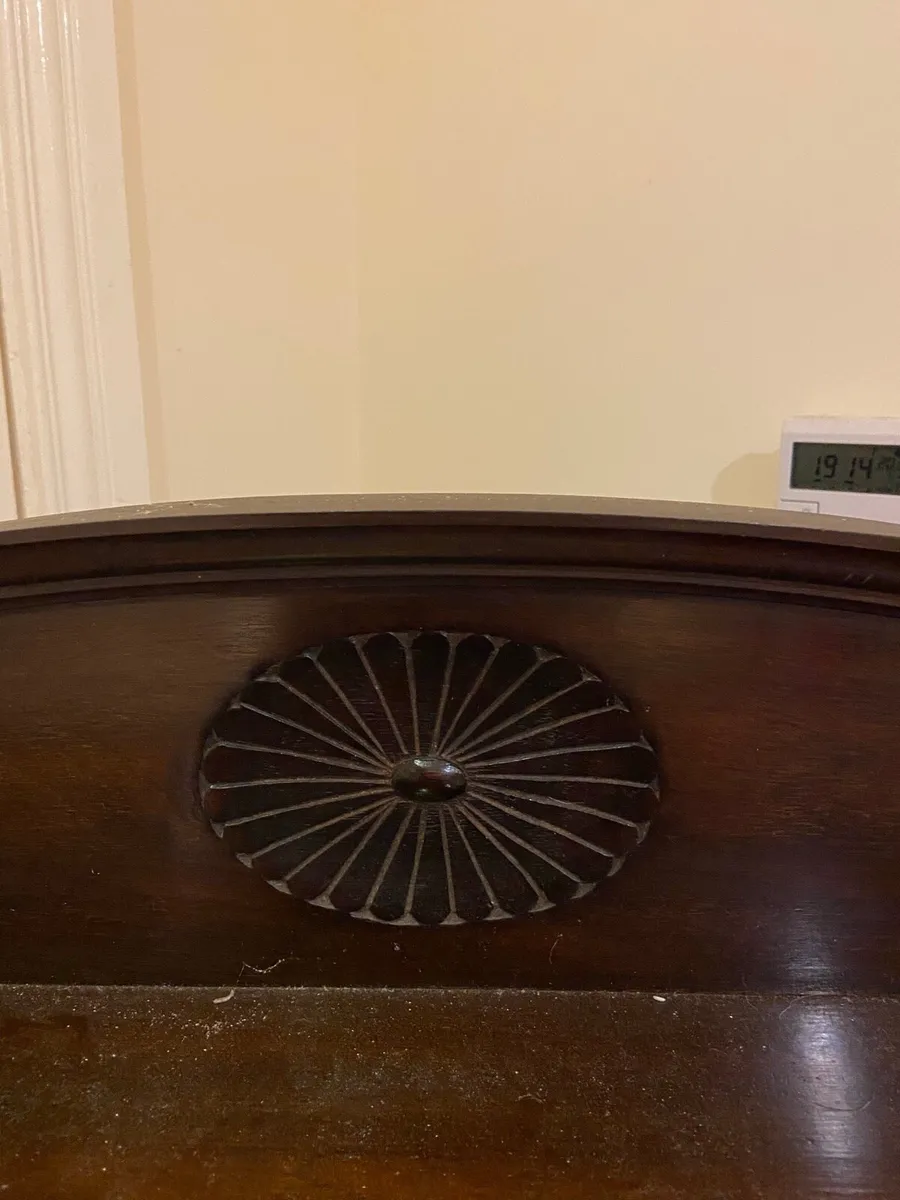 Antique Queen Anne display cabinet - Image 3