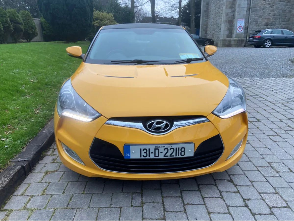 Hyundai Veloster 1.6 PETROL 3DR**//**€280 ROAD TAX - Image 4