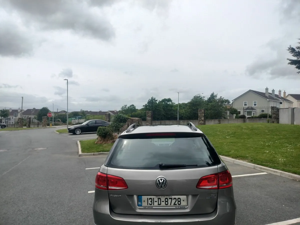 Volkswagen Passat 2013 - Image 3