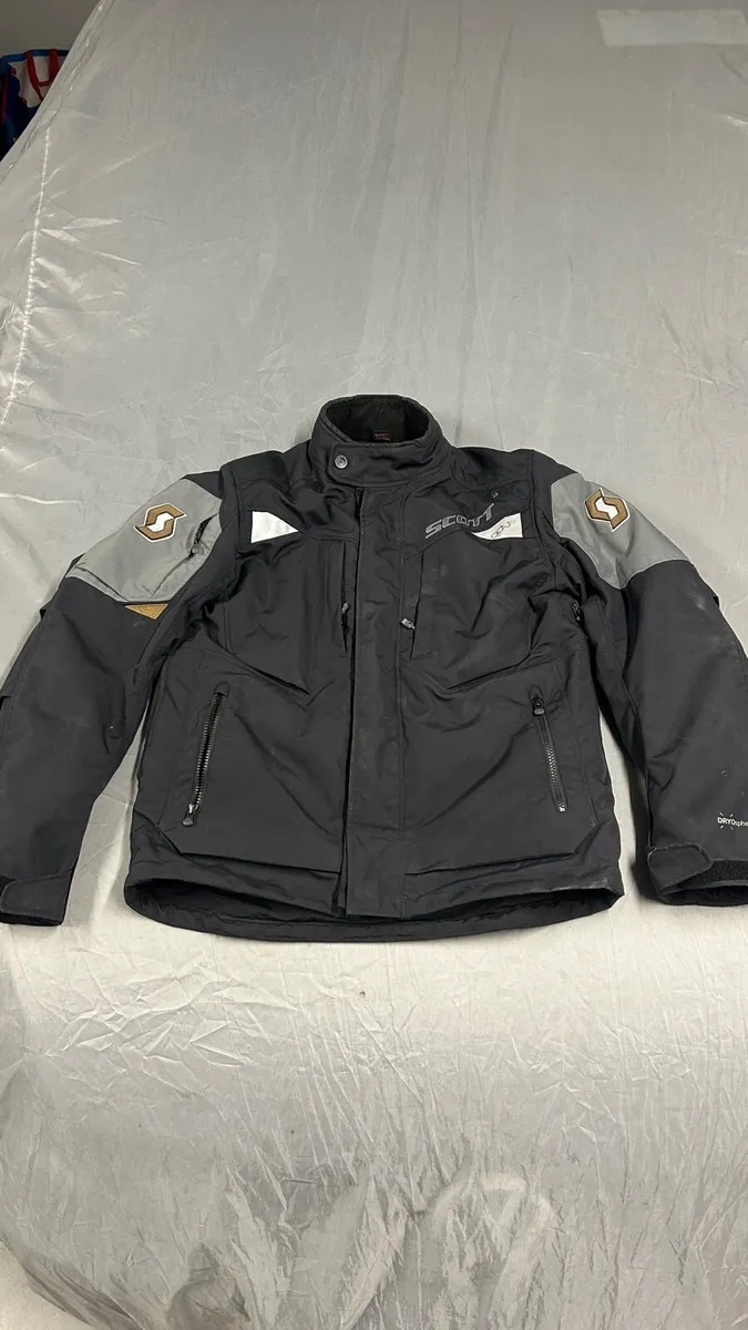 Scott suit - Image 1