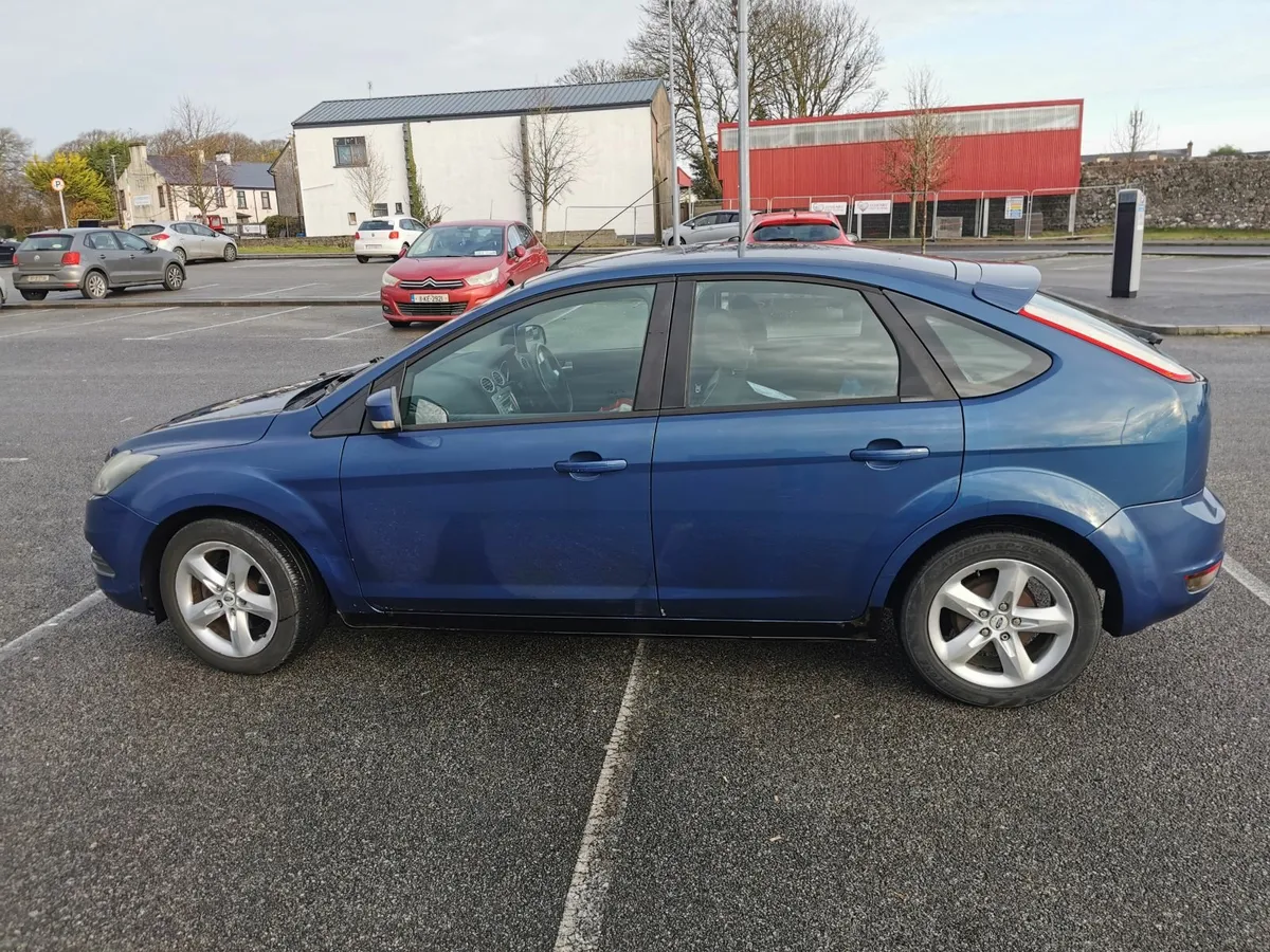 Ford Focus 2009 - Image 4