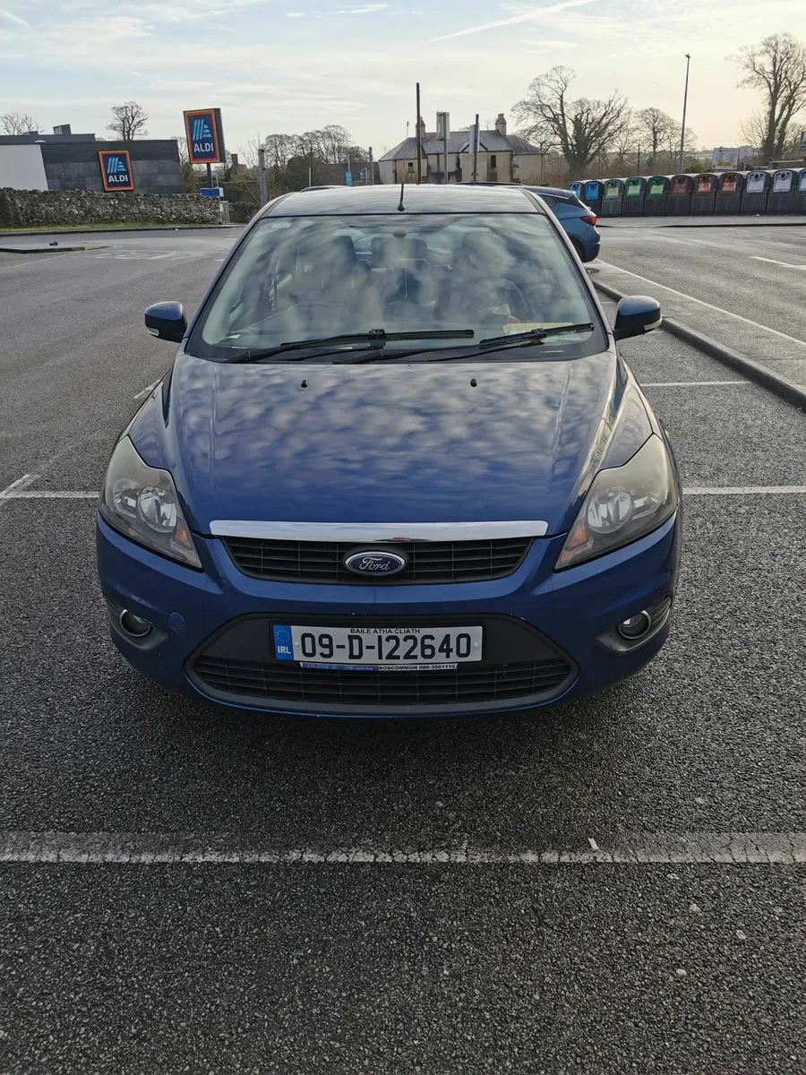 Ford Focus 2009 - Image 2