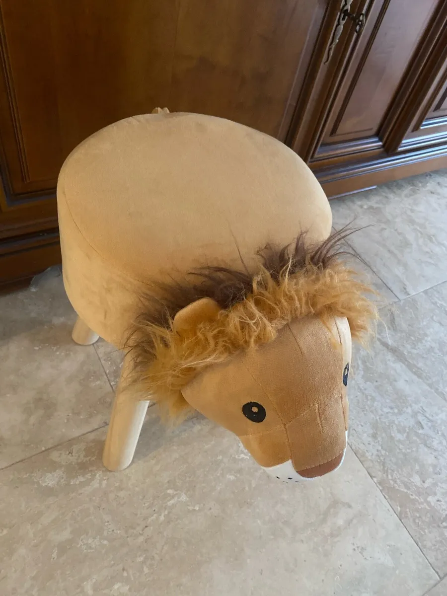 Kids Lion Stool - Image 2
