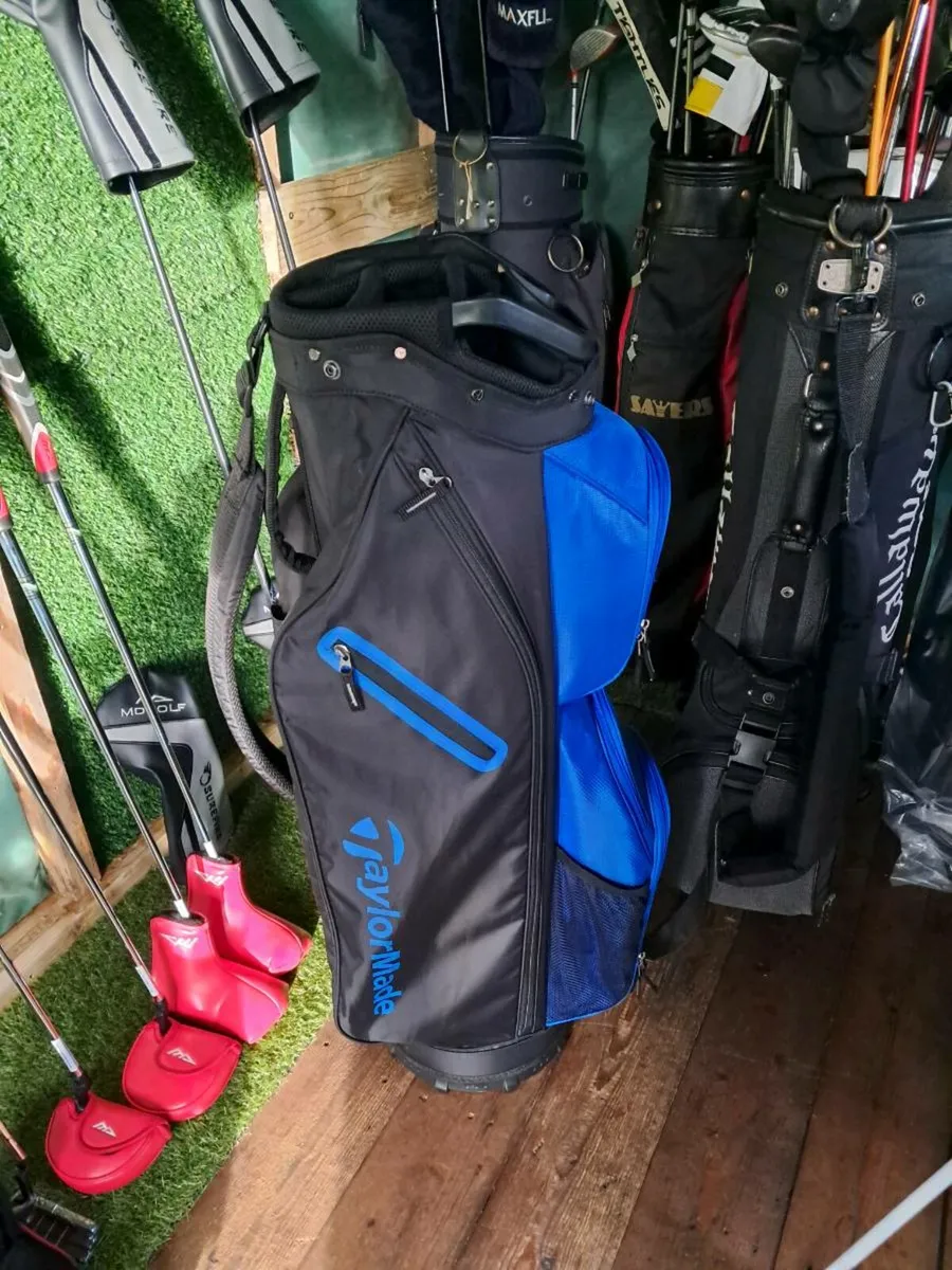 Taylormade cart bag - Image 1