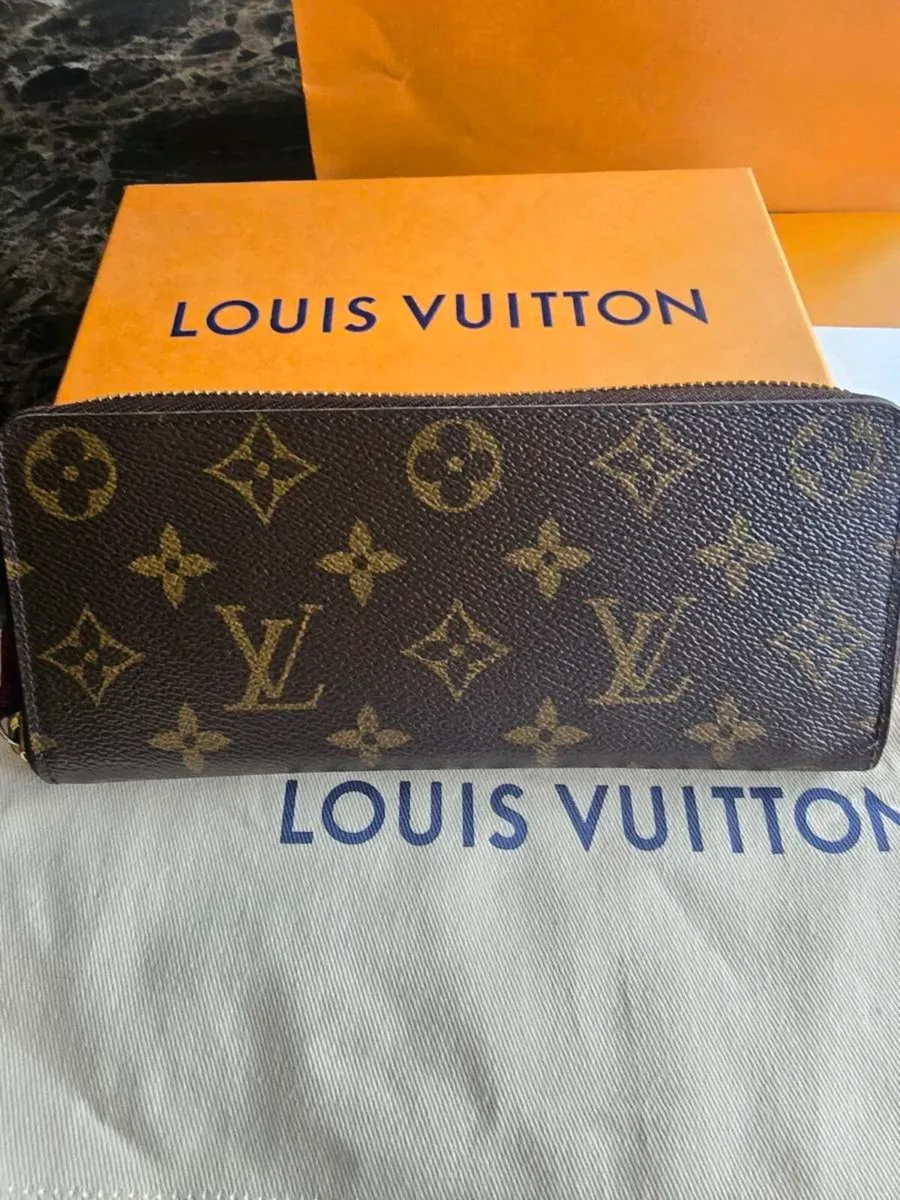 Louis Vuitton's classic Clémence wallet - Image 2