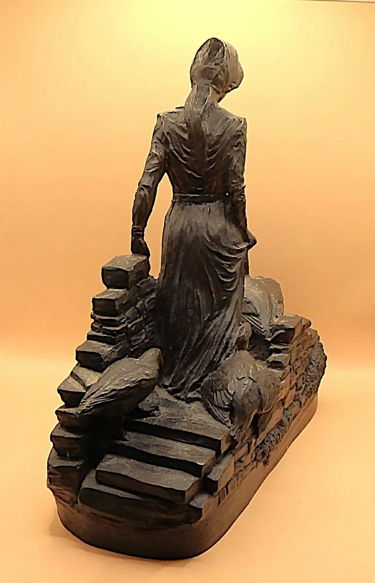 Vintage Genesis Fine Arts Figurine - Image 3