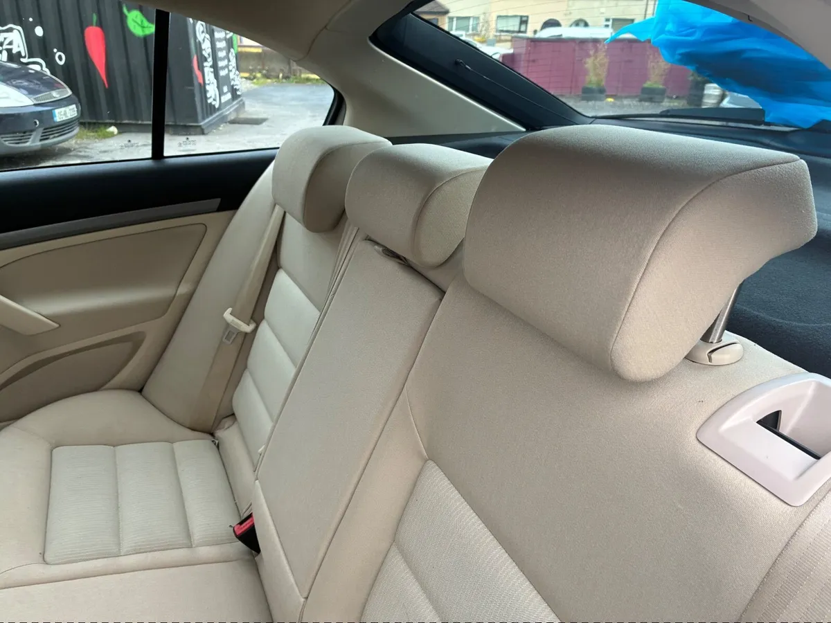 2008 Skoda Octavia 1.6 AUTO Elegance - Image 3