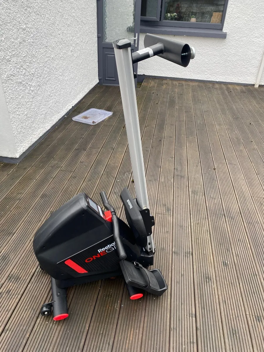 Rowing Machine - Image 1