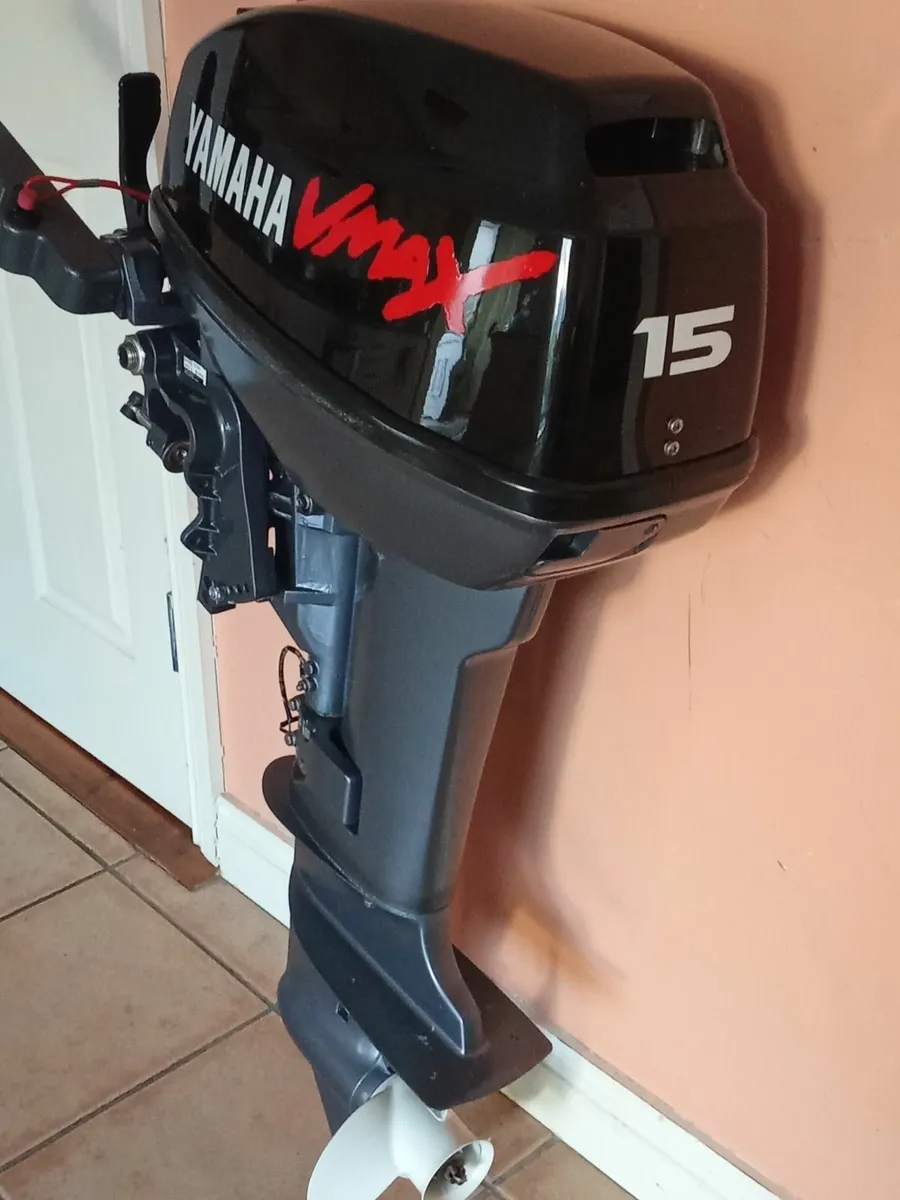 2-stroke  YAMAHA V MAX-15 HP -YAMAHA-9,9 HP - Image 1