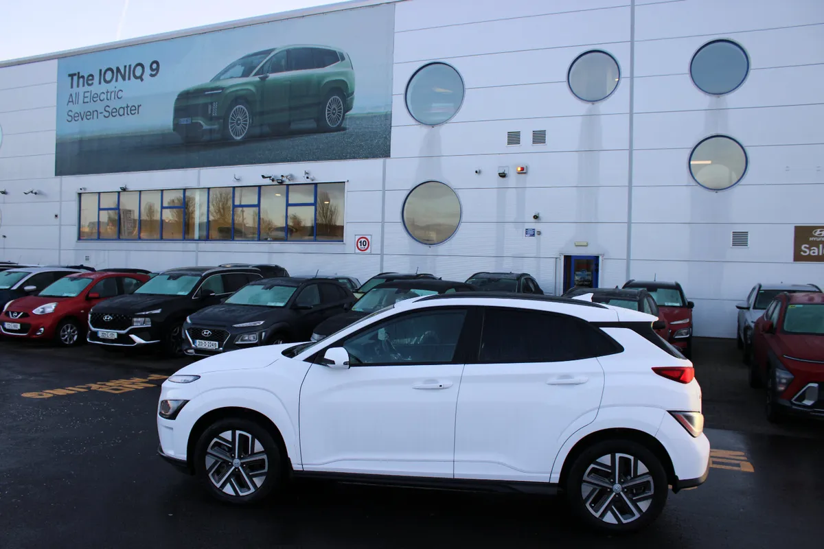 Hyundai KONA 2023 - Image 2