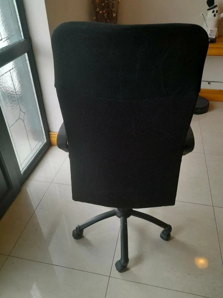 OFFICE CHAIR - Image 4