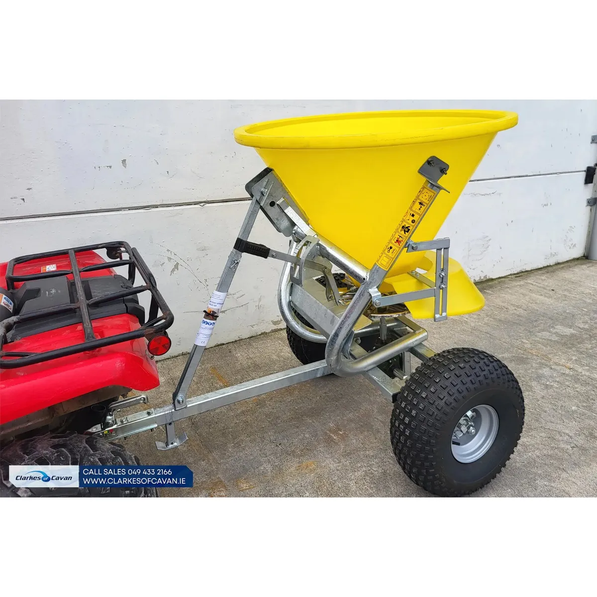 New Jarmet Quad Spreader with Cover - 300L - Image 1