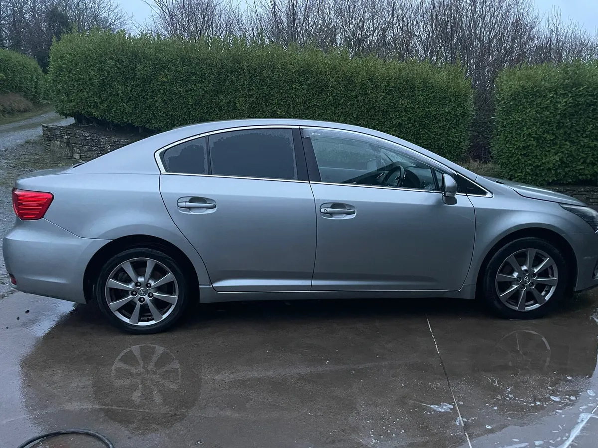 Toyota Avensis - Image 2