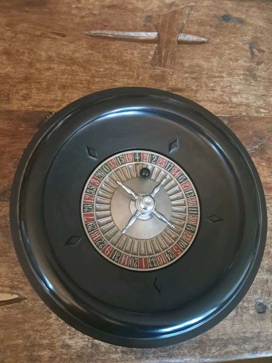 Vintage Roulette wheel - Image 1