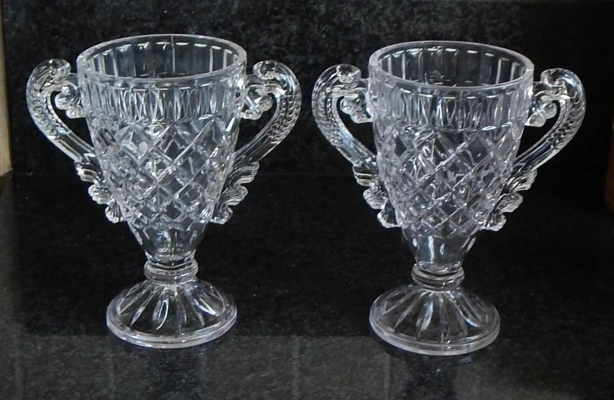 Pair of Glass Vases - Image 1