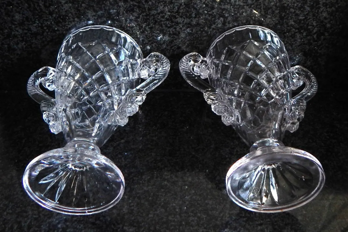 Pair of Glass Vases - Image 4