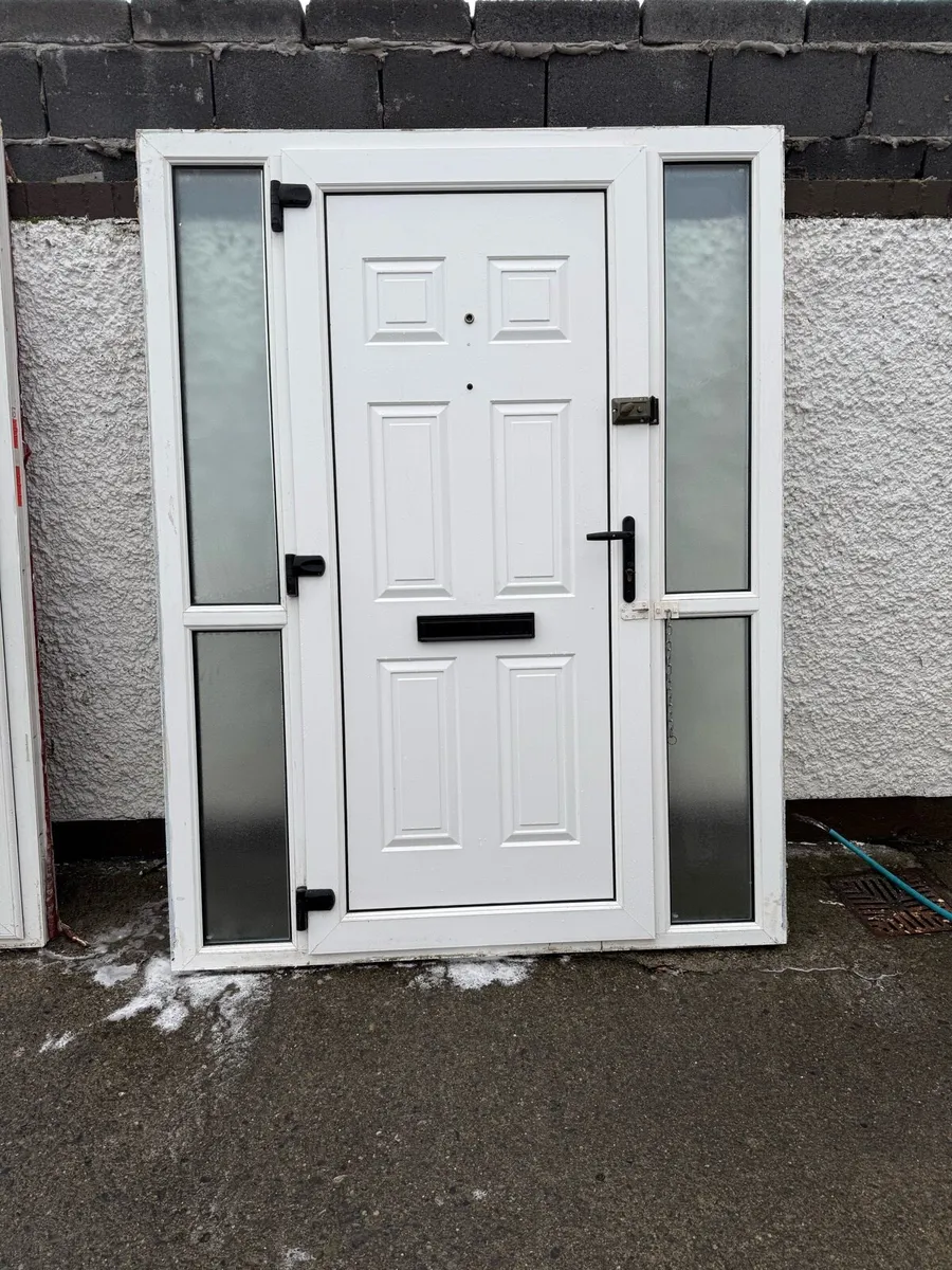 Pvc front door - Image 1