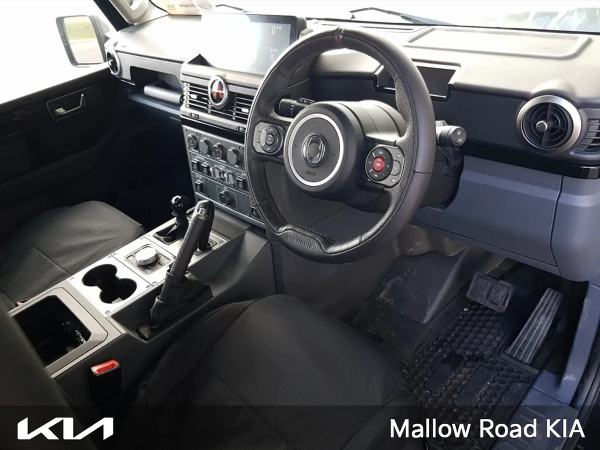 INEOS Grenadier N1 2 SEAT MY24 DIESEL *CLAIM THE V - Image 2