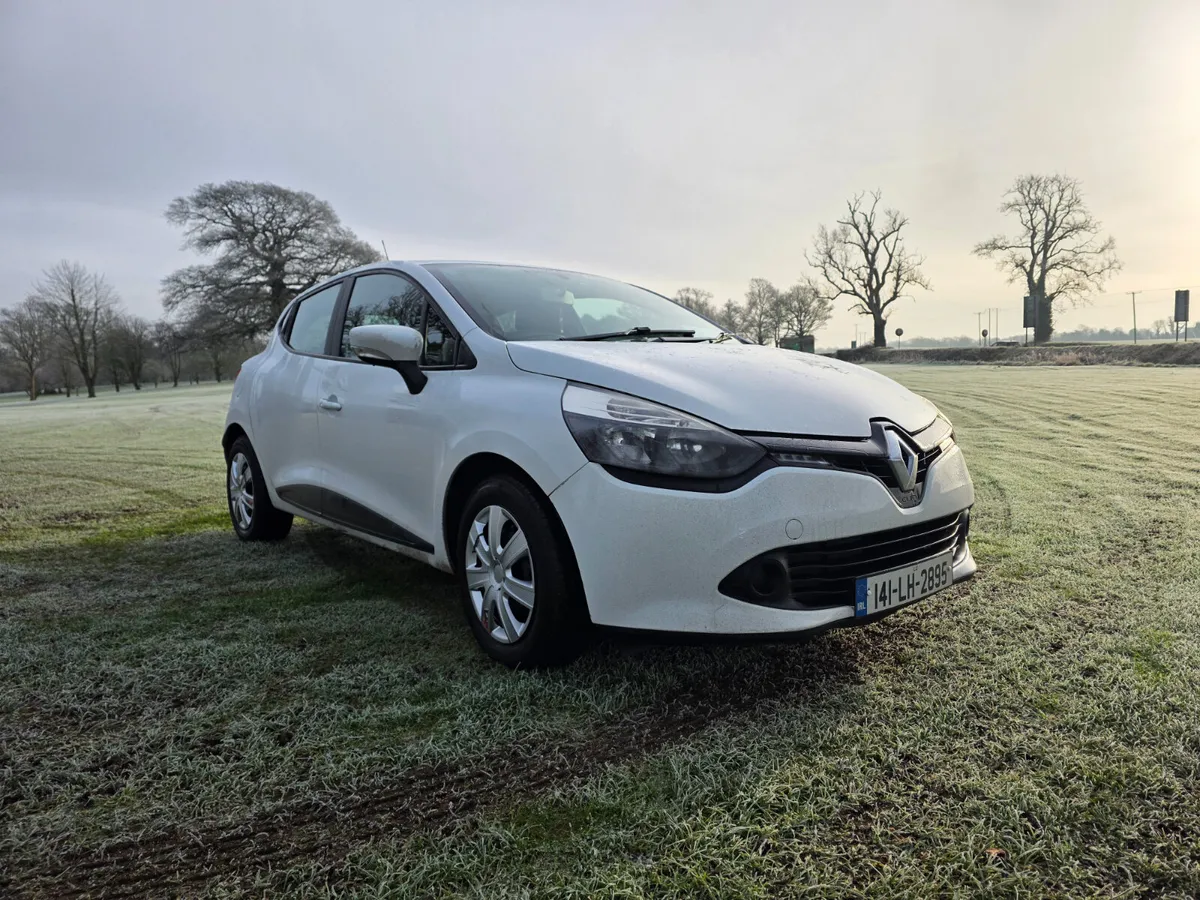 Renault Clio 1.1 petrol ( sold with new NCT )!! - Image 1