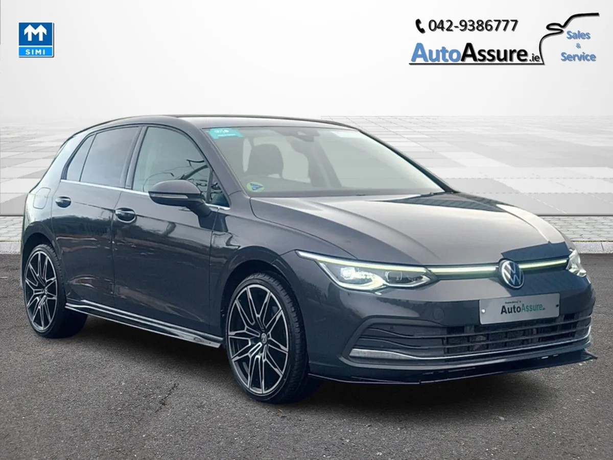 Volkswagen Golf STYLE TSI E-HYBRID DSG *** Full Bo - Image 1