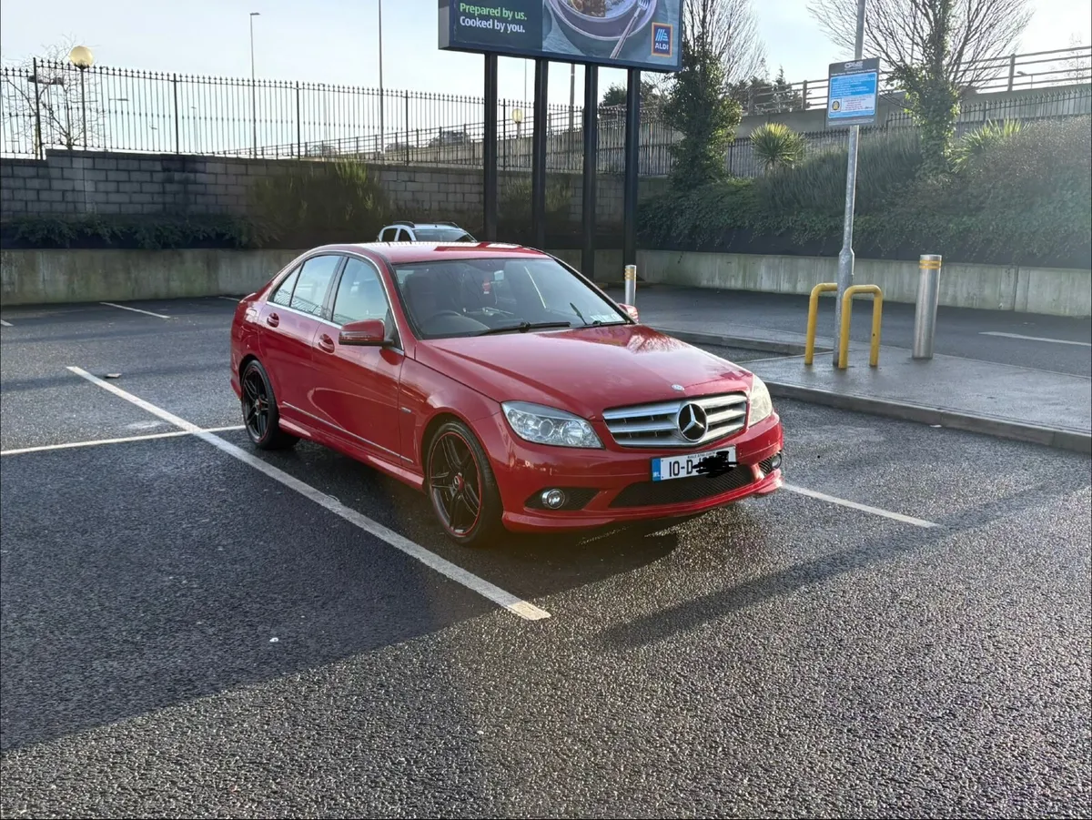 Mercedes-Benz C-Class 2010 - Image 3