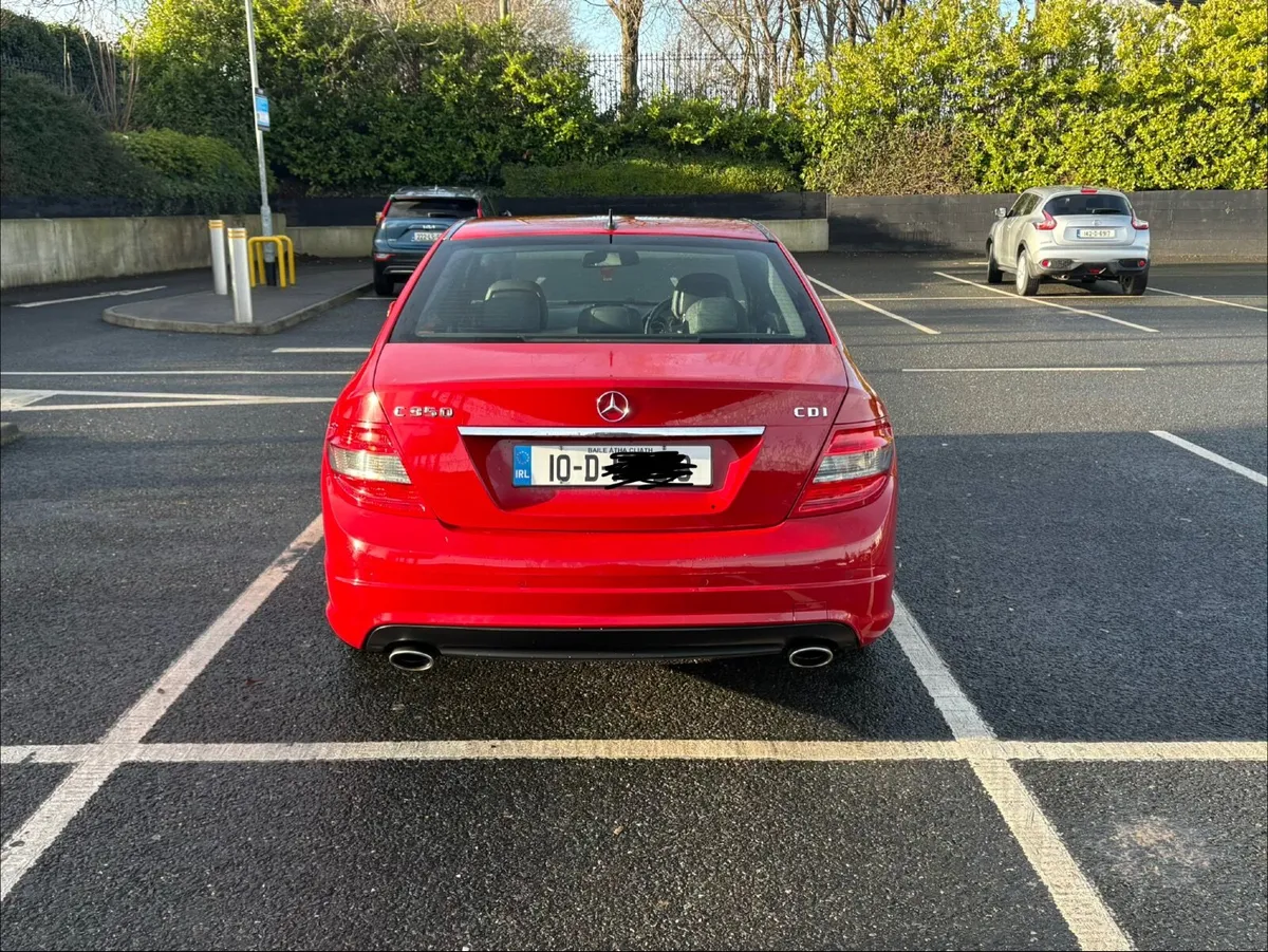 Mercedes-Benz C-Class 2010 - Image 4