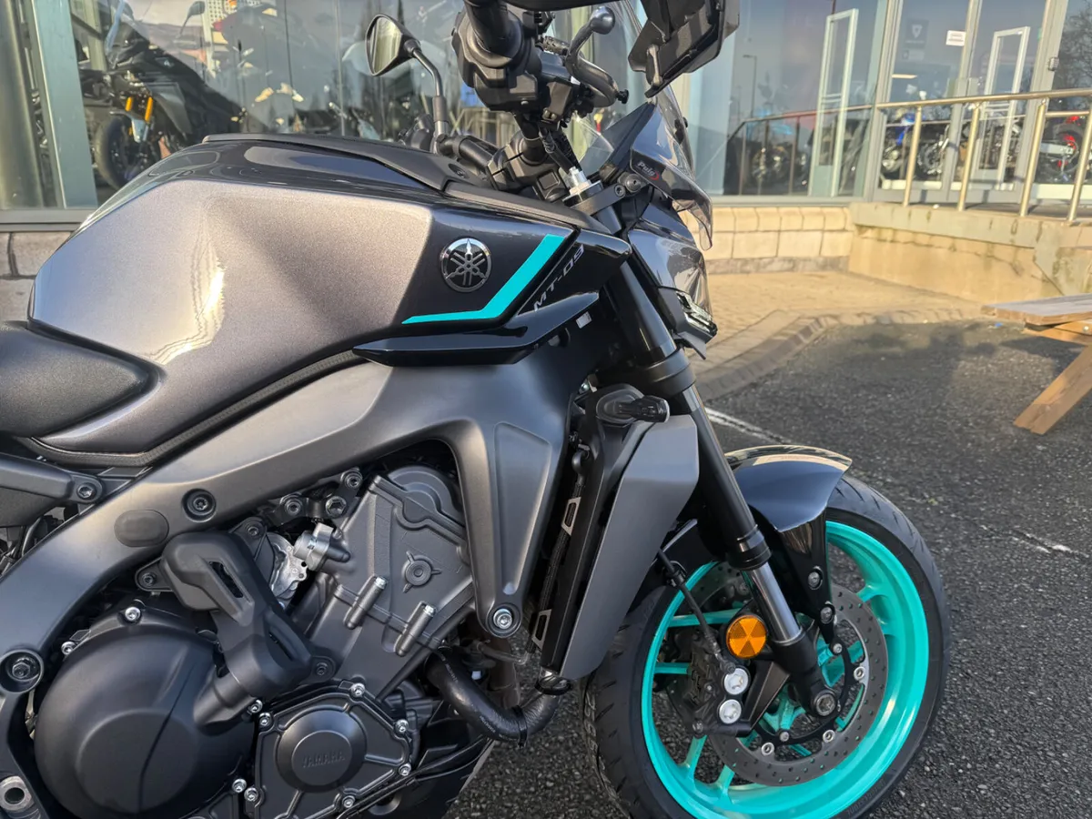 2025 Yamaha MT 09 Y AMT - Image 2