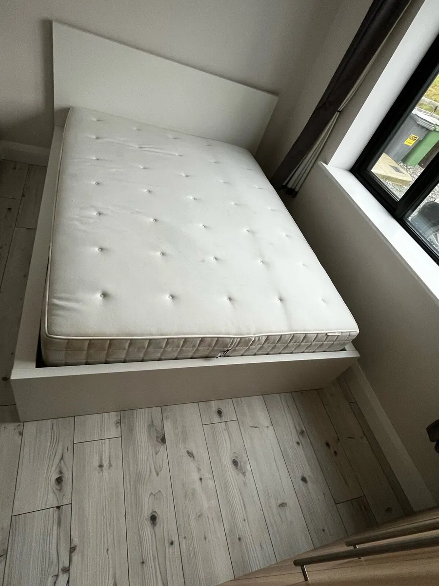 MALM IKEA King Beg - Image 1