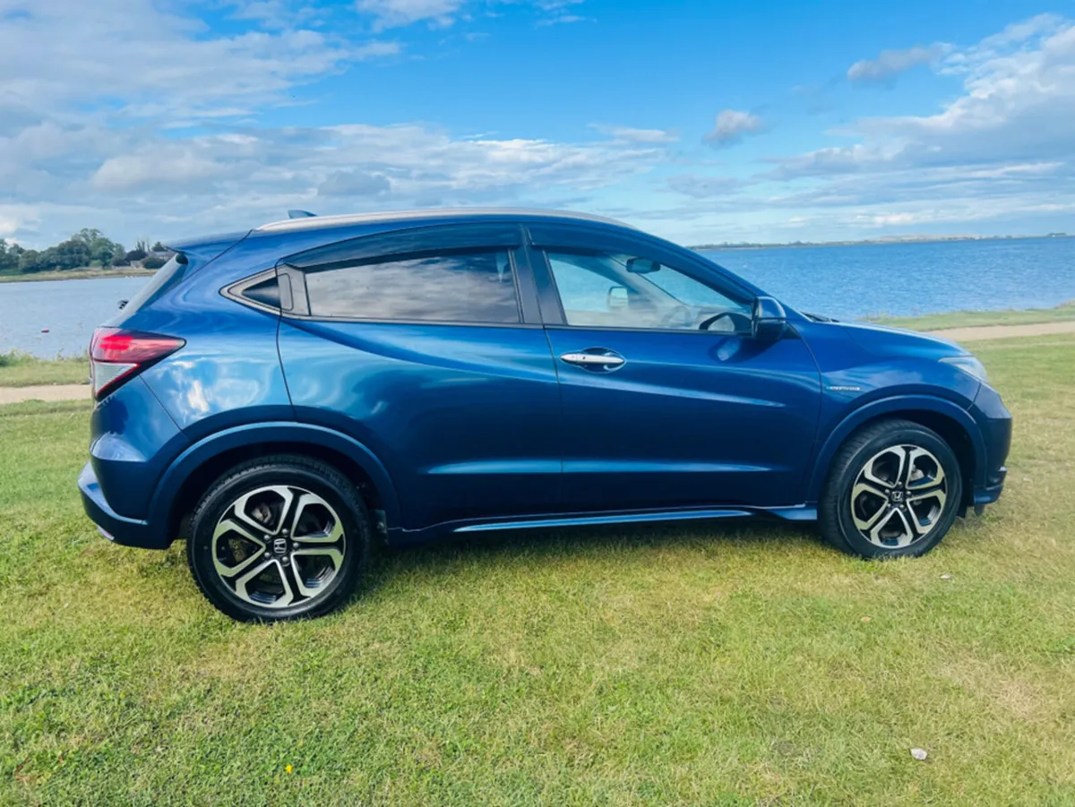 Honda Vezel 1.5 HYBRID//FINANCE AVAILABLE//TOP SPE - Image 4